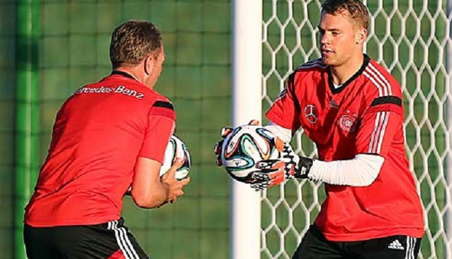 女性在举重 女性在举重