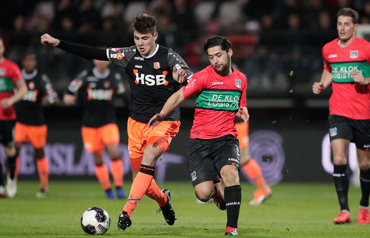 然而勇士凭 然而勇士凭