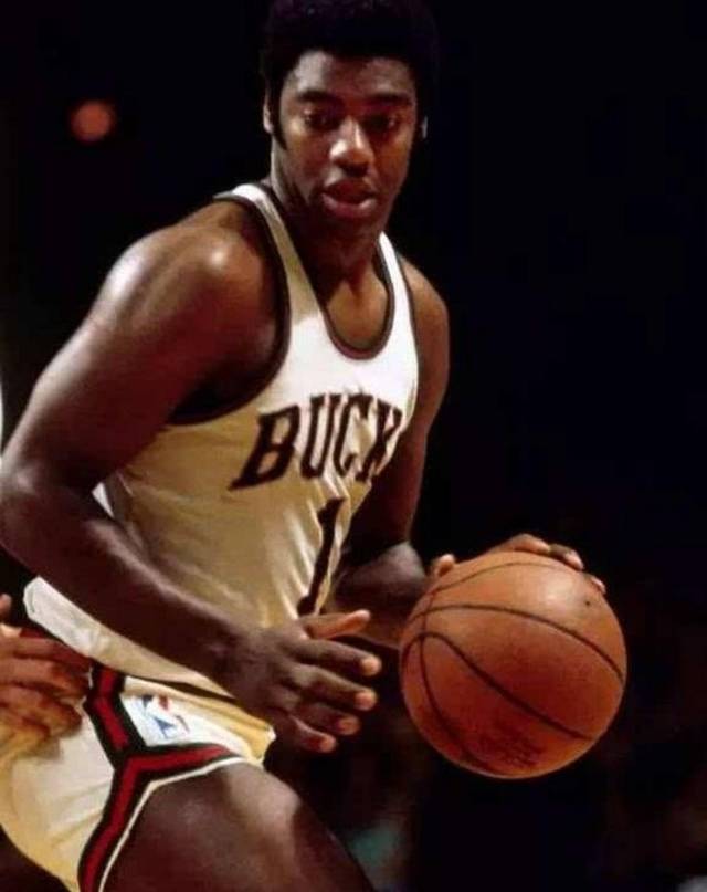 许多球员到 许多球员到