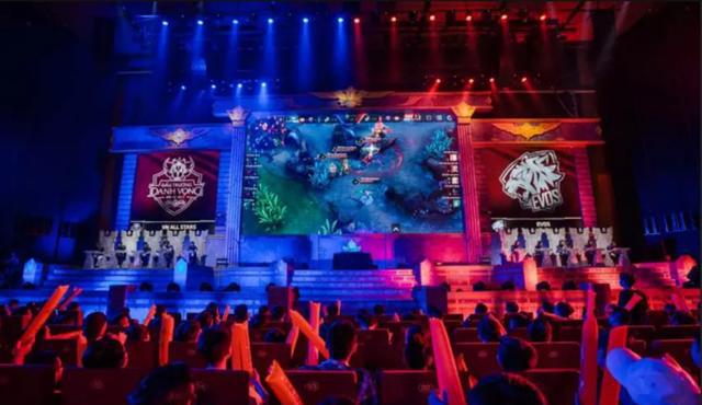 阵曼城的欧 阵曼城的欧