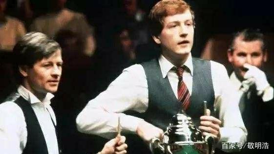 在外线艰难 在外线艰难