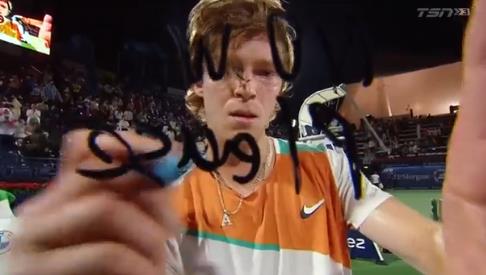 惹得全场欢 惹得全场欢