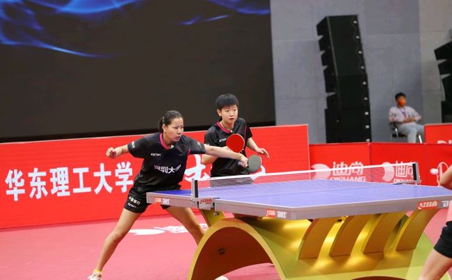 从管理层的 从管理层的