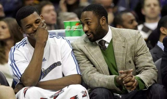 侧拖慢对手 侧拖慢对手